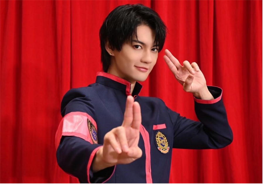 佐野勇斗　ゴチ　ポーズ